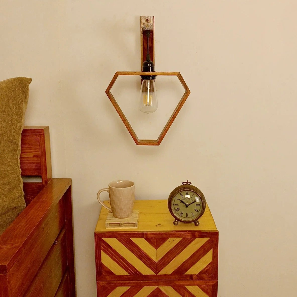 Hextrian Wooden Wall Light Wall Hanging Lamp